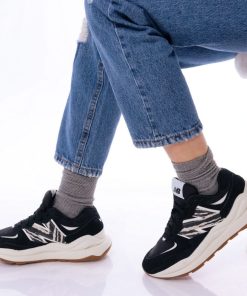 Donna DORATON Srl | New Balance - 57-40 - Sneakers Donna In Pelle Scamosciata Nero/Beige